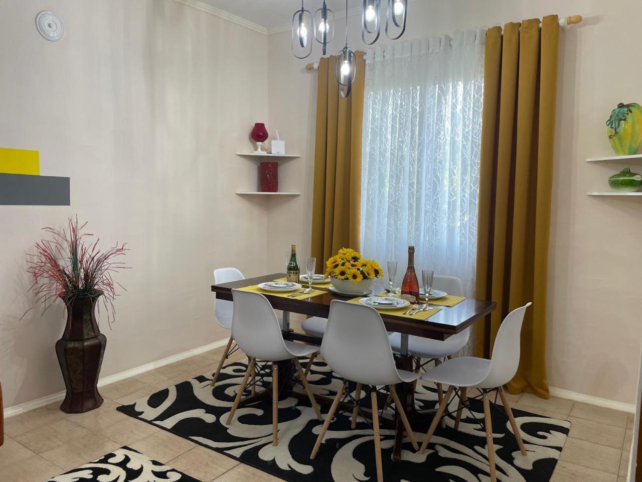 Oni Villa Tirana